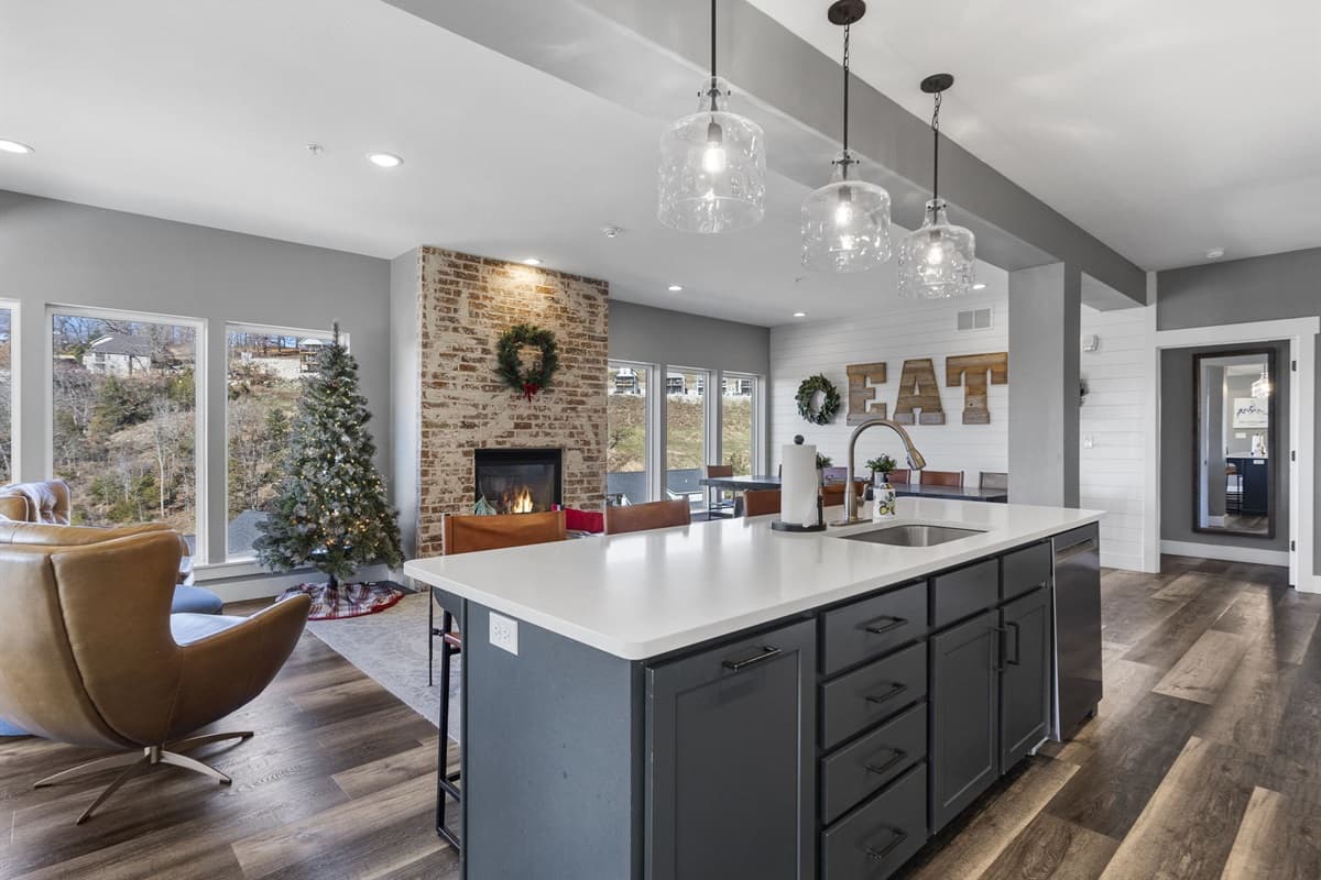 Plenty of space for the family in the living room!