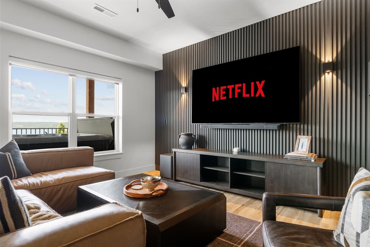 Relax around your mini theatre room with sound bar!