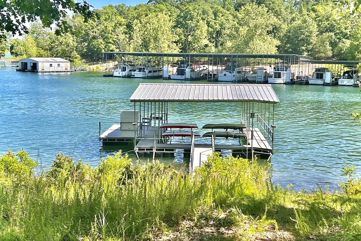 Kayaks and paddleboards shared between 4 properties. First come, first served.