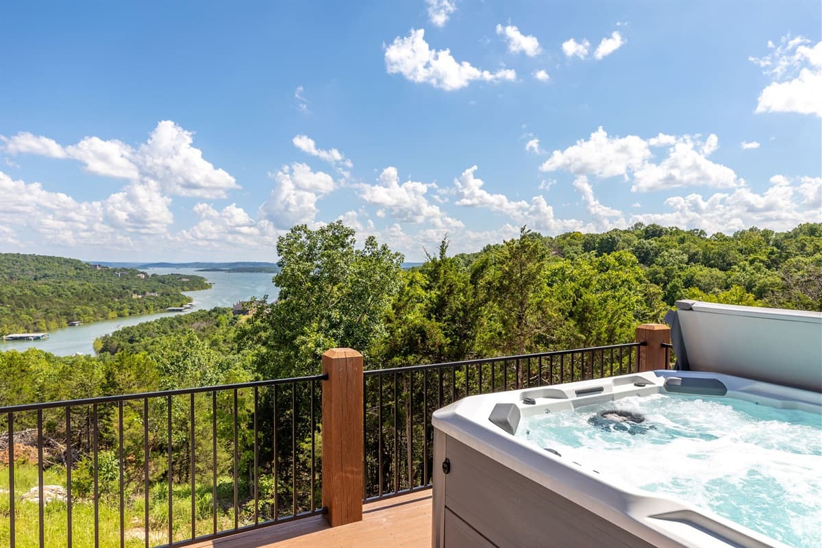 Relax in the hot tub with great views!
