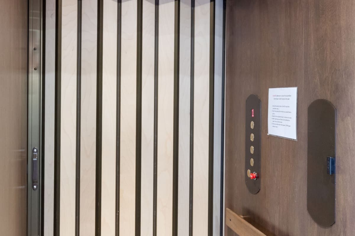 Elevator that goes to all 3 floors!