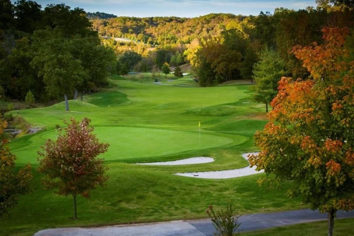 Golf at Ledgestone Golfcourse!!