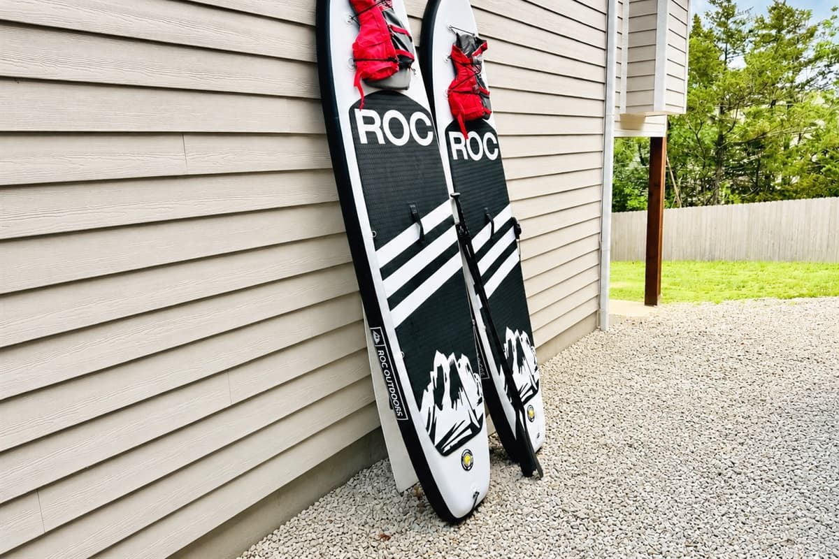 2 Paddle boards with the home to enjoy the lake!