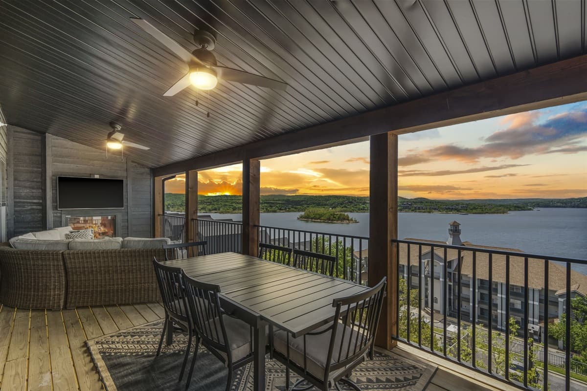 Spectacular Table Rock Lake views