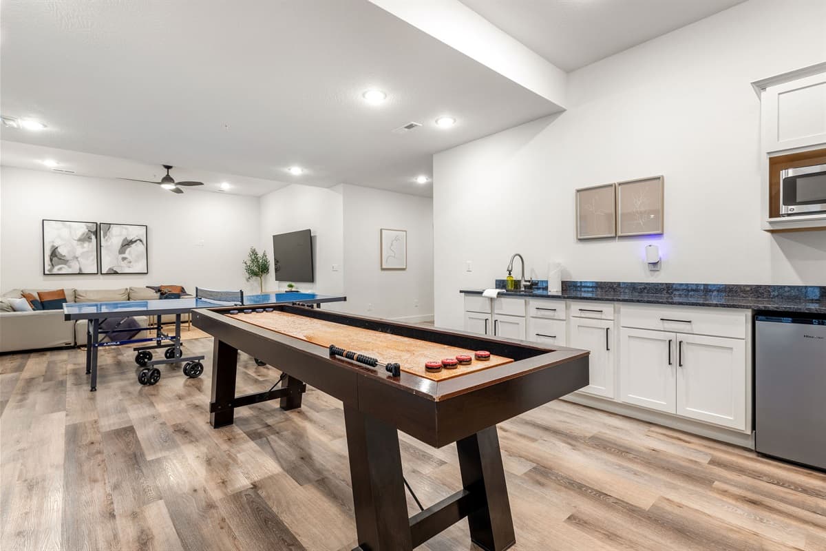 Ping pong and shuffleboard downstairs!