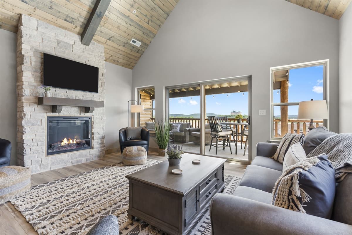 Plenty of space to stretch out in the living room