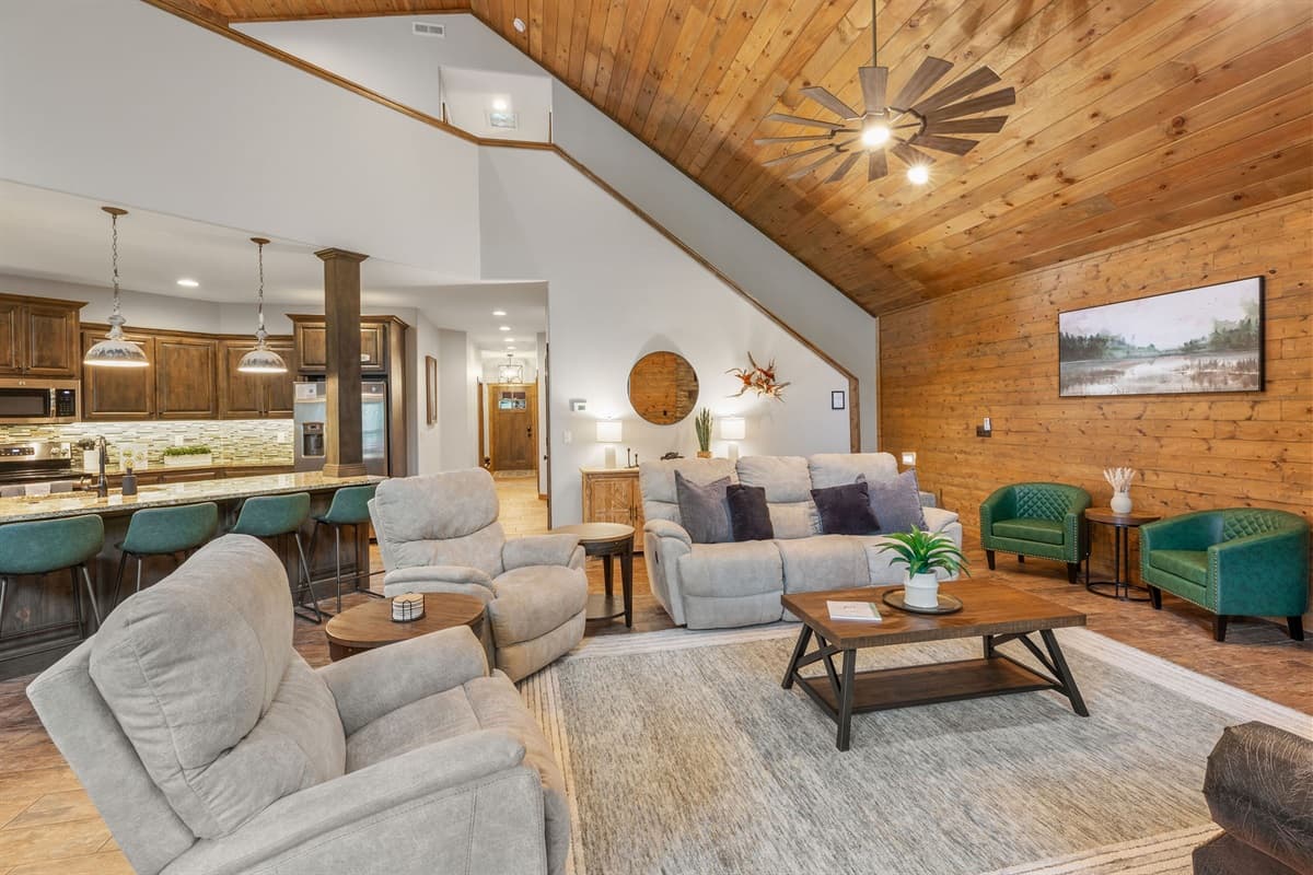 Welcome to Emerald Cove Lodge!