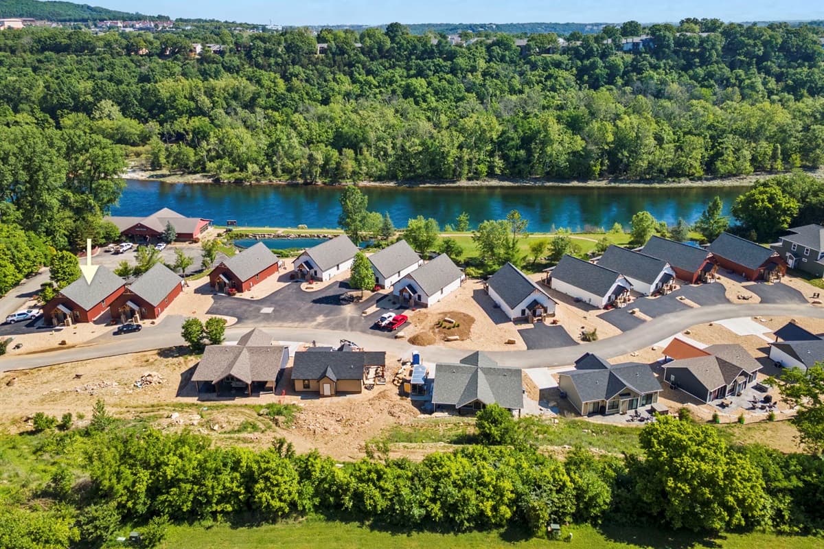 Right along Lake Taneycomo!